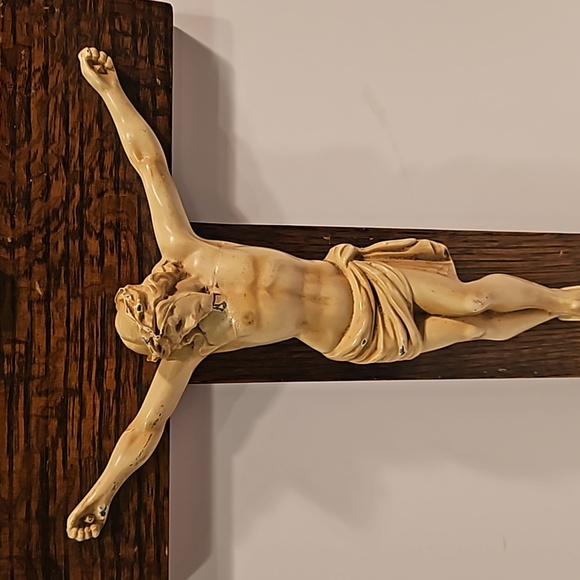 Vintage Cast Metal & Wood Crucifix Holy Spiritual Religious Cross - Picture 3 of 16